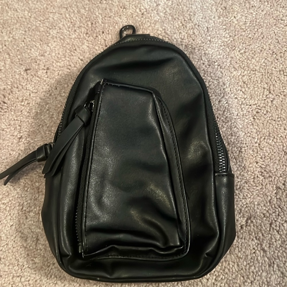 Black sling bag